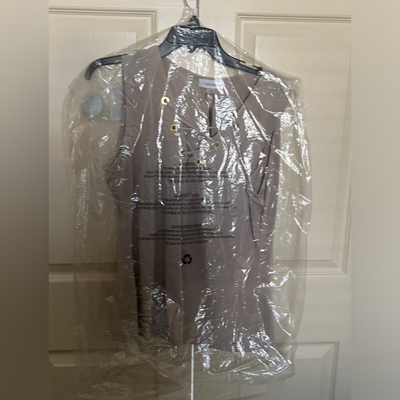 Calvin Klein, XL Tan Shirt - Picture 4 of 4